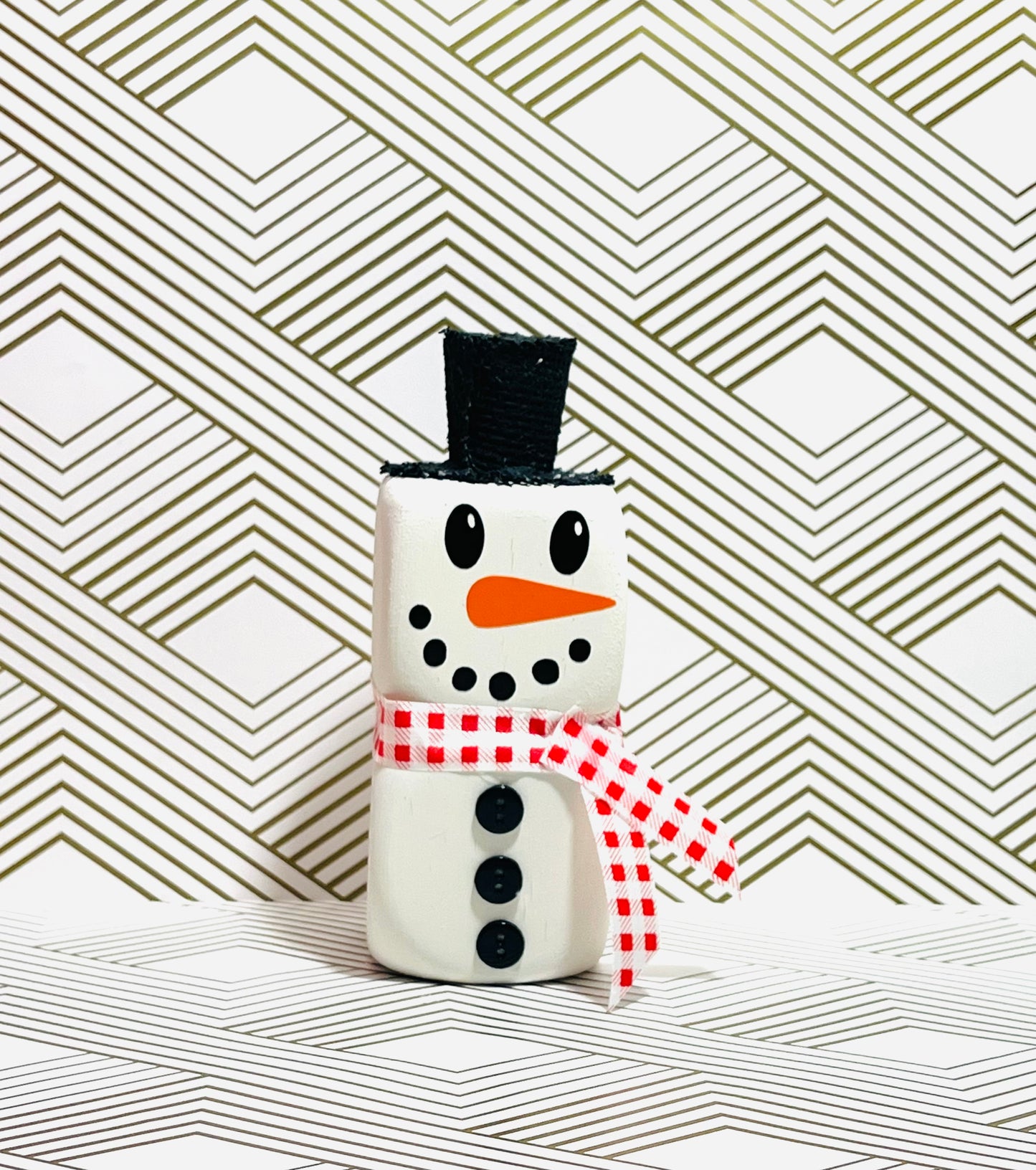 Snowmen Two-Tier Cubes Black Top Hats